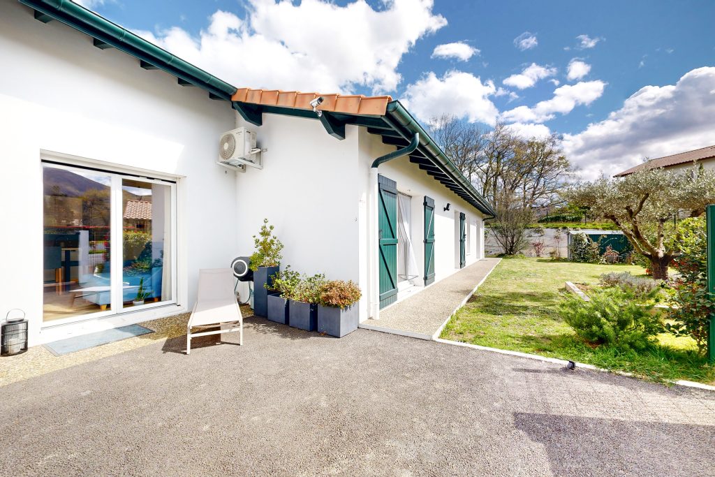 Maison basque avec jardin et terrasse - immobilier Pays Basque intérieur