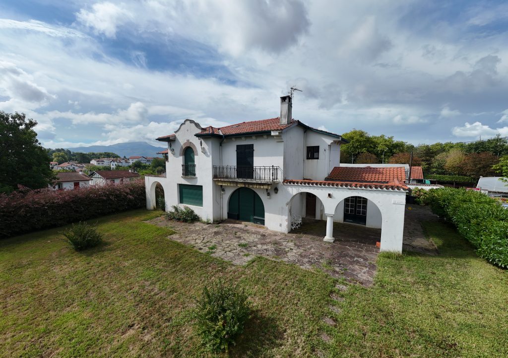 Villa saint jean de luz vue drone télépilote DGAC